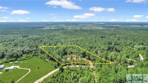 5036 Cherrywood Dr, Ellabell, GA 31308