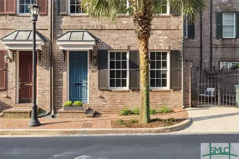 405 E Hull St, Savannah, GA 31401