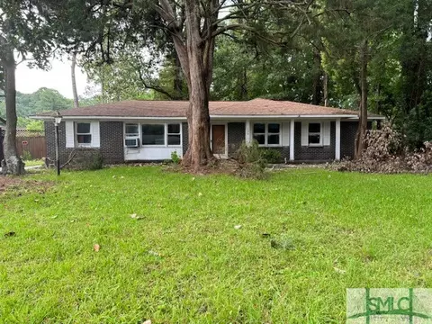 206 Paradise Dr, Savannah, GA 31406