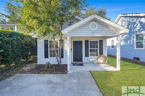 517 E 38th St, Savannah, GA 31401