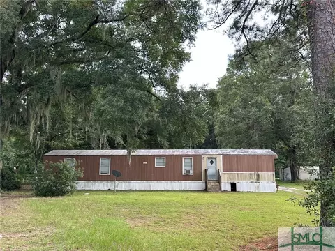 192 Withlacoochee Ave, Bloomingdale, GA 31302