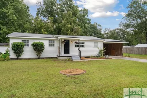 704 E Cregor St, Bloomingdale, GA 31302