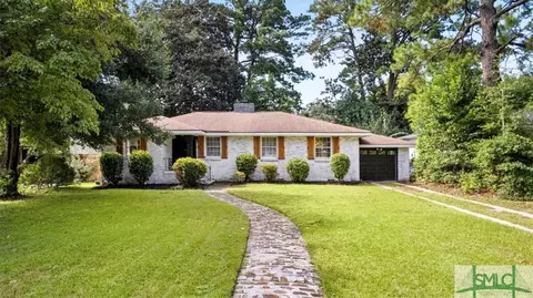 17 E 62nd St, Savannah, GA 31405