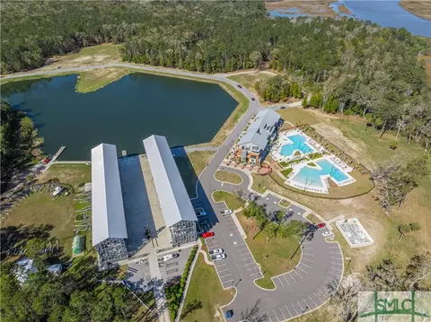 534 Mandeville Dr, Richmond Hill, GA 31324