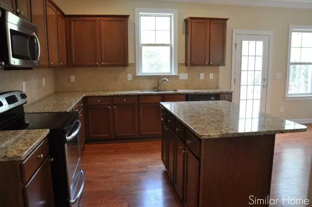  303 Dolphin View Ct, Sneads Ferry, NC 28460 photo 4