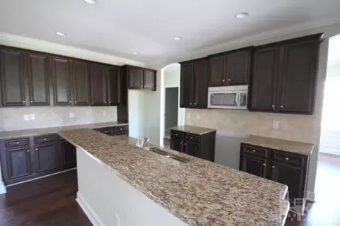563 Highlands Dr, Hampstead, NC 28443 photo 3