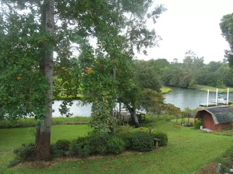 202 Battery Ln, Hampstead, NC 28443 photo 15