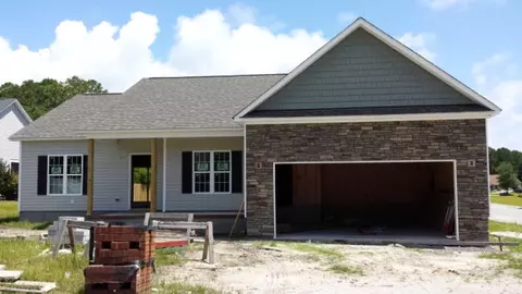 102 Hemlock Ct, Hampstead, NC 28443 photo 1
