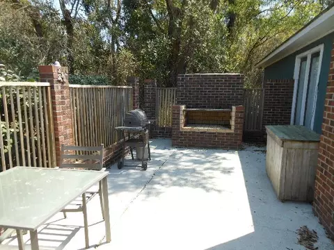 400 Raeford Rd, Hampstead, NC 28443 photo 2