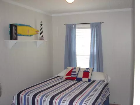 605 Bishop Ct, Hampstead, NC 28443 photo 4
