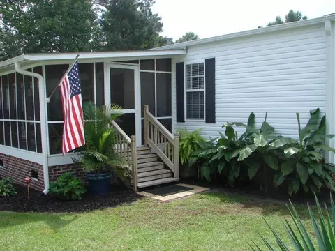 605 Bishop Ct, Hampstead, NC 28443 photo 22