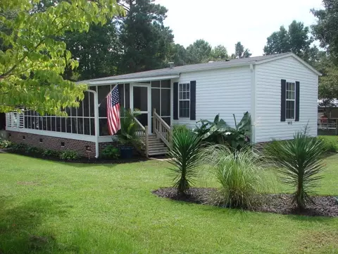 605 Bishop Ct, Hampstead, NC 28443 photo 1