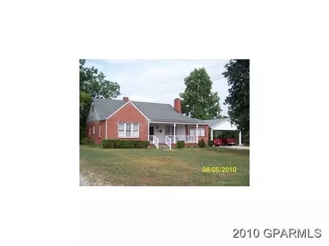 401 Winston Ln, Windsor, NC 27983 photo 1