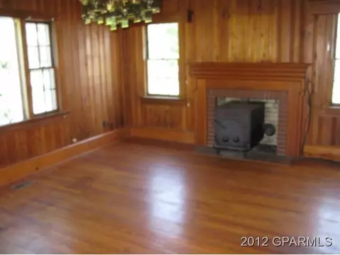 305 Halifax St, Williamston, NC 27892 photo 3