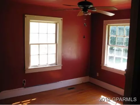 305 Halifax St, Williamston, NC 27892 photo 7