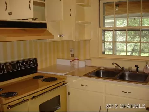 204 W Vance St, Williamston, NC 27892 photo 6