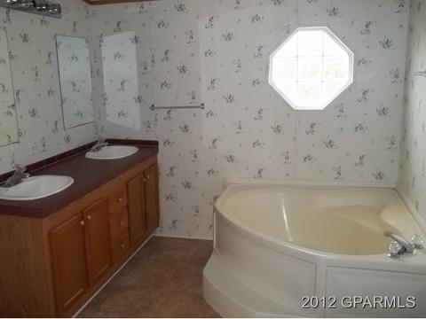 2315 Nc Highway 33, Chocowinity, NC 27817 photo 11
