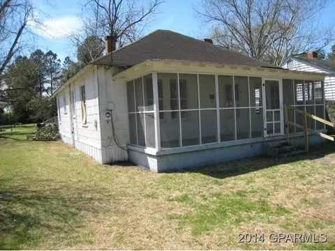 815 4th St E, Washington, NC 27889 photo 1
