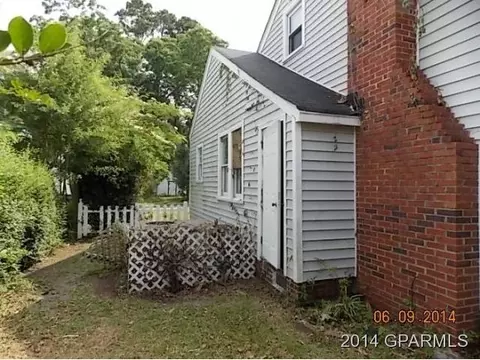 239 6th St, Ayden, NC 28513 photo 2