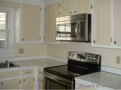 4225 Maple Dr, Ayden, NC 28513 photo 2