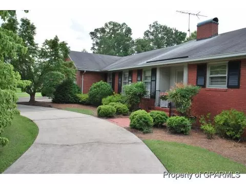 2708 Carey Rd, Kinston, NC 28504