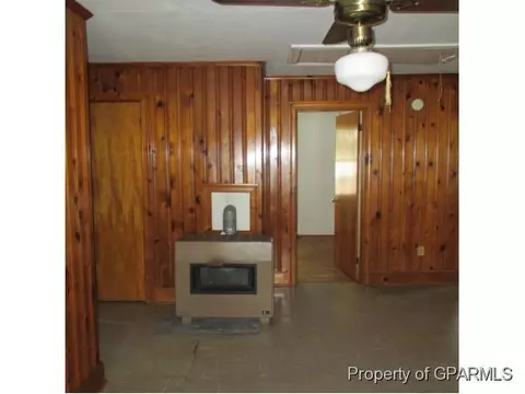 211 Second St, Hookerton, NC 28538 photo 4