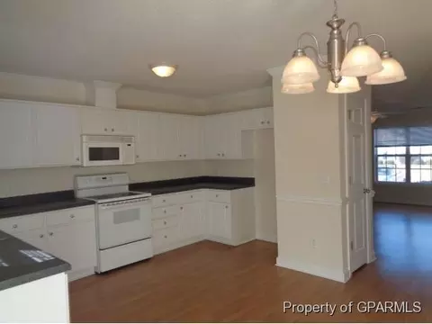 4135 Dudleys Grant Dr, Winterville, NC 28590 photo 3