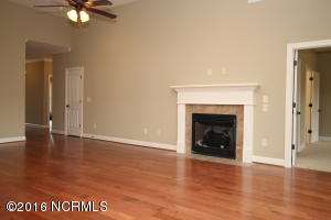 106 Dean Dr, Chocowinity, NC 27817 photo 4