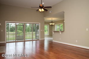106 Dean Dr, Chocowinity, NC 27817 photo 3
