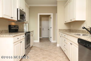 106 Dean Dr, Chocowinity, NC 27817 photo 8