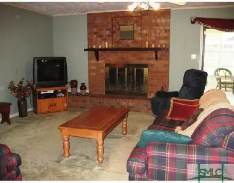209 Durden Dr, Pooler, GA 31322 photo 2