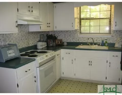 209 Durden Dr, Pooler, GA 31322 photo 3