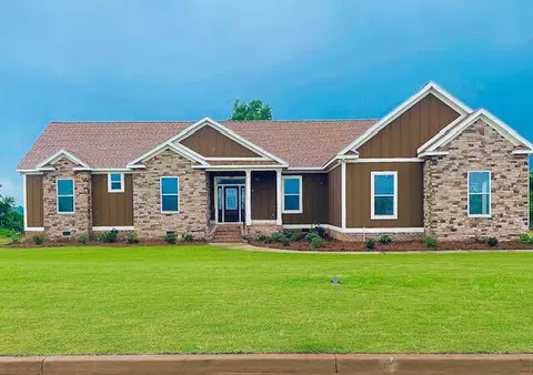 2016 Elite Ct, Hephzibah, GA 30815