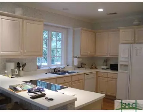 9 Springpine Ln, Savannah, GA 31411 photo 2