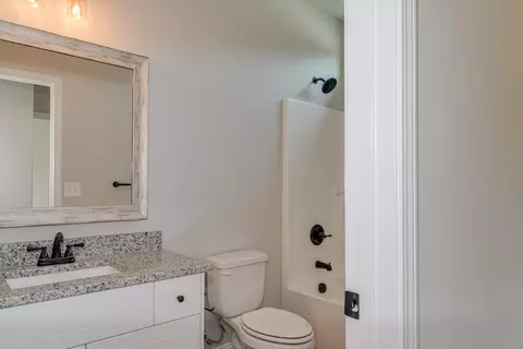 Bath - 4061 Cottingham Way, Augusta, GA 30909 photo 1 of 4