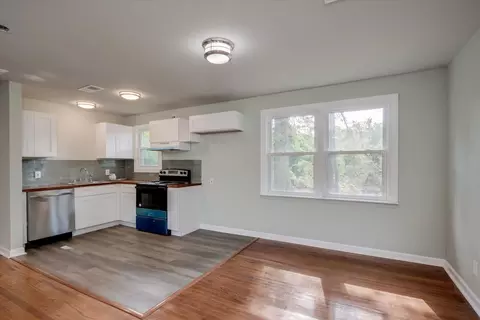 Living - 2013 Shark Dr, Augusta, GA 30906 photo 4 of 4