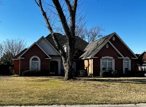 122 Wavertree Dr, Warner Robins, GA 31088