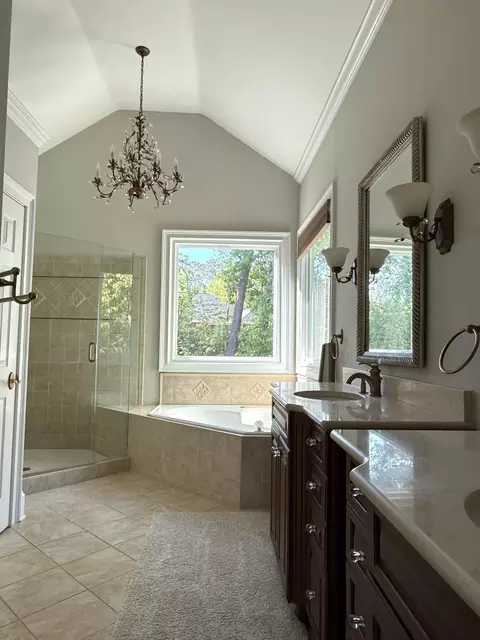 Bath - 800 Sparkleberry Rd, Evans, GA 30809 photo 3 of 8
