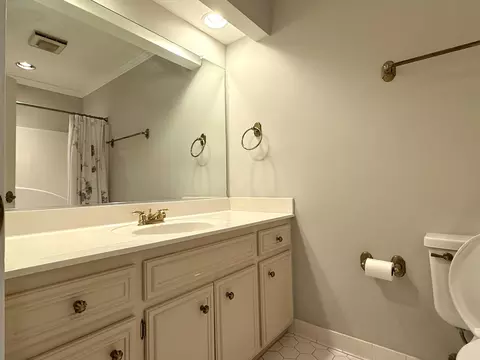 Bath - 800 Sparkleberry Rd, Evans, GA 30809 photo 6 of 8