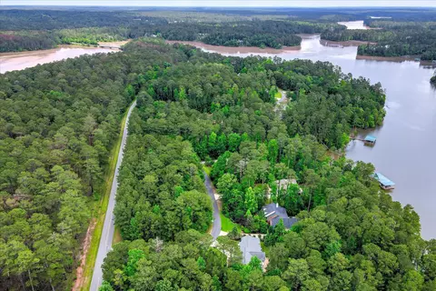 View/Area - 203 Jacque Cir, Mccormick, SC 29835 photo 7 of 11