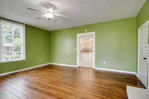 Living - 314 White Oak St, Thomson, GA 30824 photo 2 of 5