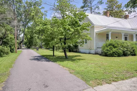 Exterior - 314 White Oak St, Thomson, GA 30824 photo 7 of 14