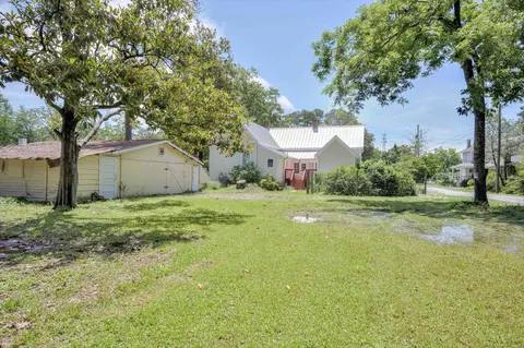 Exterior - 314 White Oak St, Thomson, GA 30824 photo 10 of 14