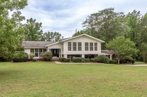 563 Lakewood Dr, Thomson, GA 30824