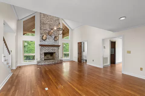 Living - 922 Windmill Ln, Evans, GA 30809 photo 2 of 6