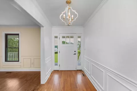 Entry Way - 922 Windmill Ln, Evans, GA 30809 photo 2 of 4