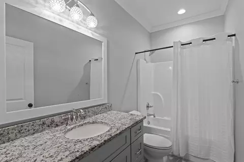 Bath - 628 Emerald Xing, Evans, GA 30809 photo 4 of 8