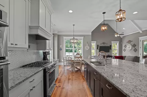 Kitchen - 628 Emerald Xing, Evans, GA 30809 photo 5 of 8