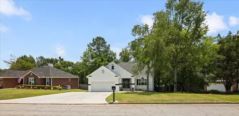 Exterior - 703 Low Meadow Dr, Evans, GA 30809 photo 3 of 15