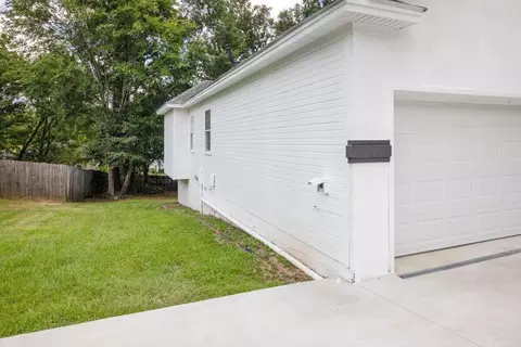 Exterior - 703 Low Meadow Dr, Evans, GA 30809 photo 5 of 15